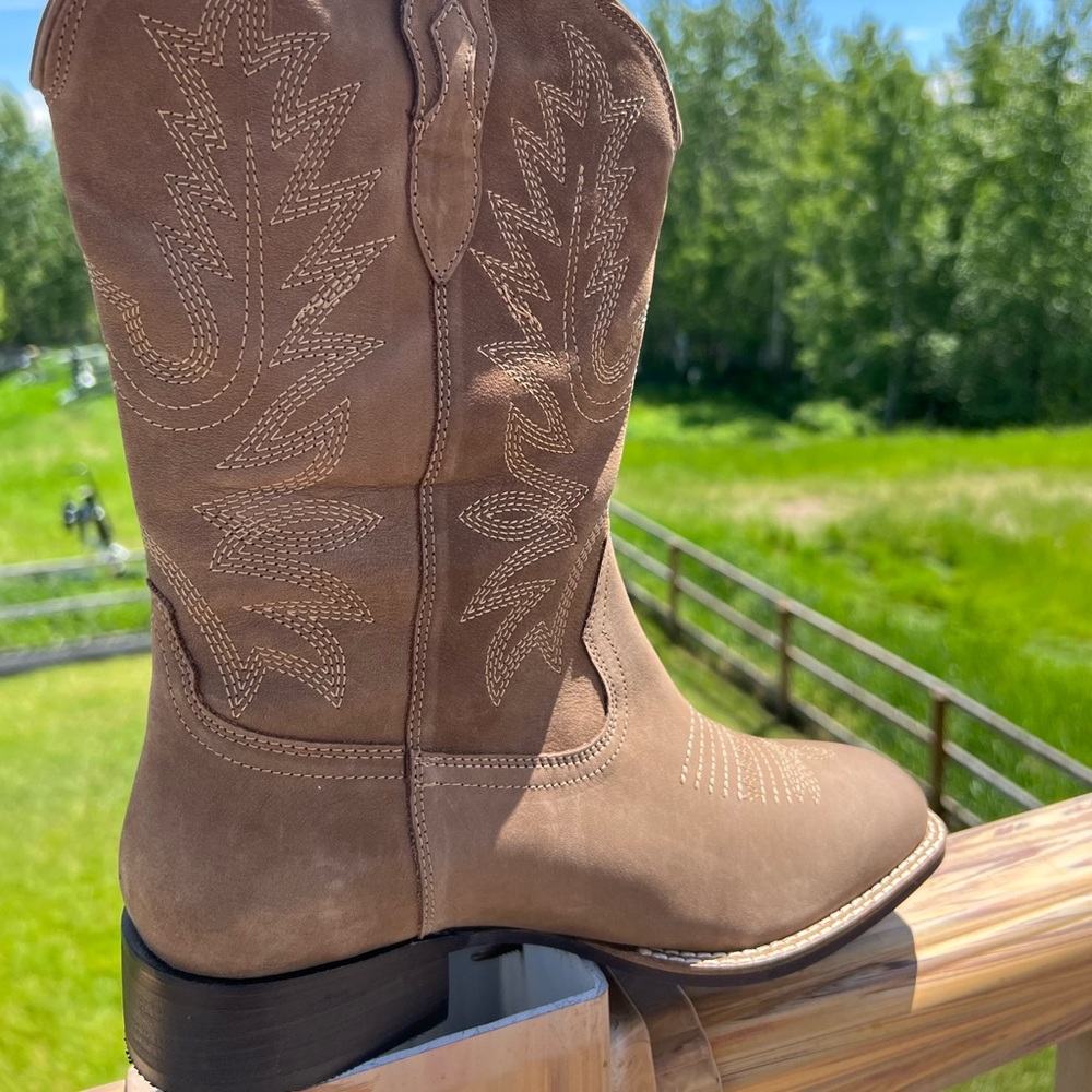 💯Fabulous Genuine Tan Leather Ranch Cowboy Boot Boho Western Shoe Festival New - Picture 5 of 13